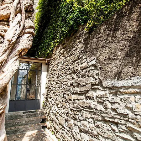 In Fioravante By Wonderful Italy Apartment Moltrasio